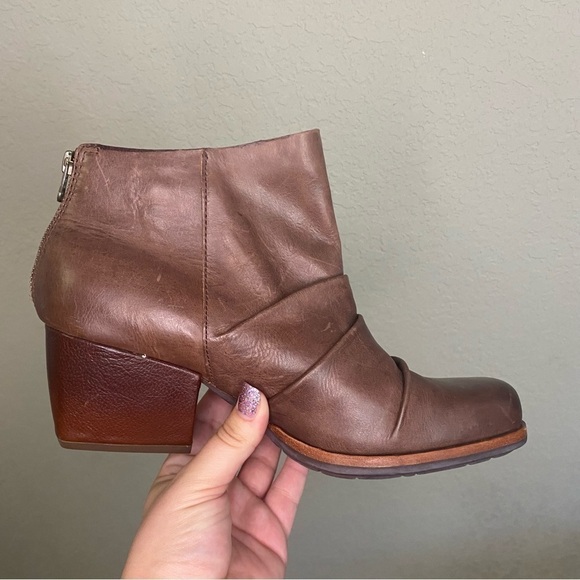 Kork Ease Brown Leather Kissel Heeled Ankle Boots. Size 9.5. - Picture 4 of 11